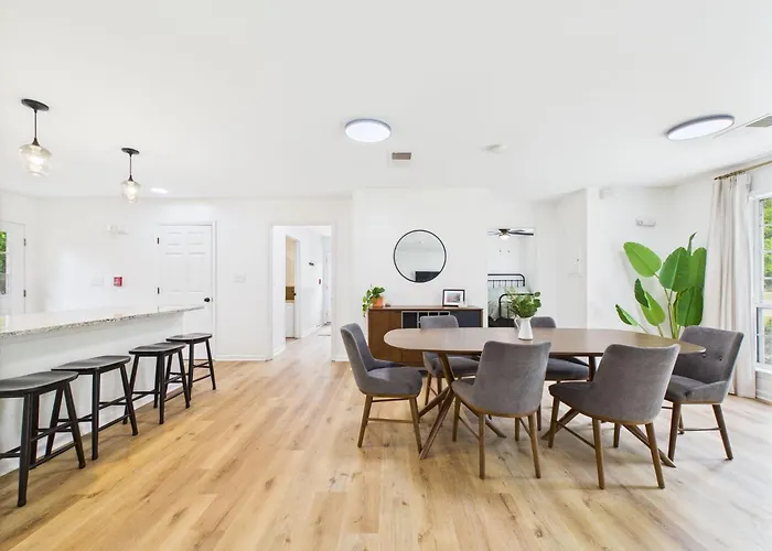 The Ransom Estate 9br Oasis Near Wfu & Reynolda *
