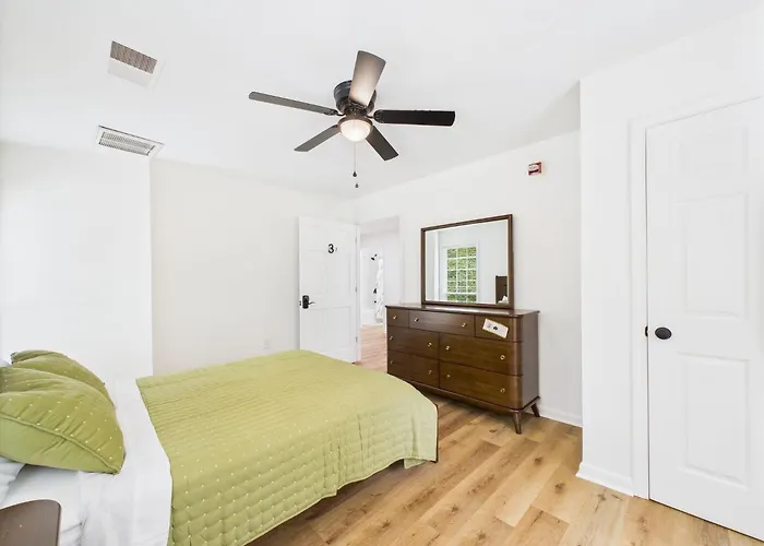 The Ransom Estate 9br Oasis Near Wfu & Reynolda *