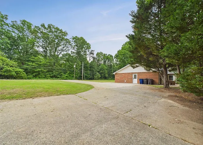 The Ransom Estate 9br Oasis Near Wfu & Reynolda Holiday home *